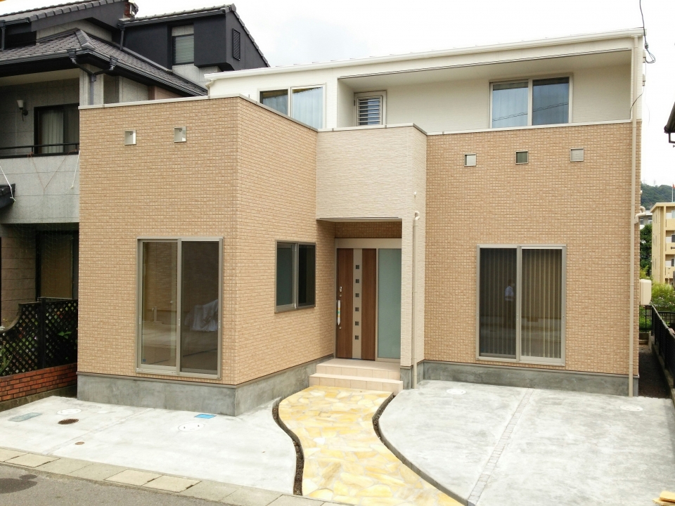 おしゃれな新築を建てたいなら、呉市のオオサワ創研へ