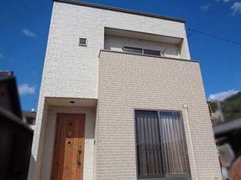 【中古戸建】呉市東塩屋町